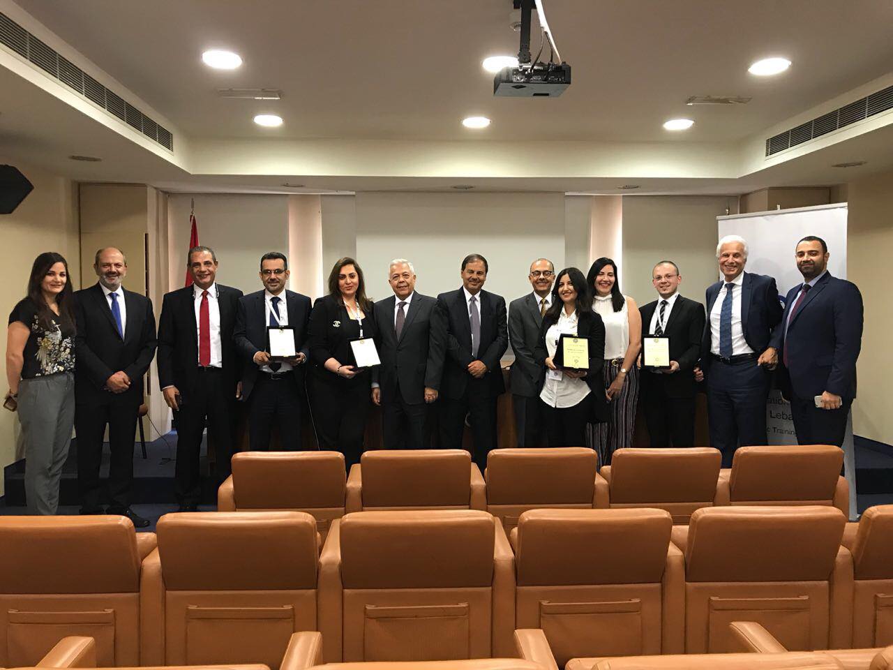 توزيع جوائز على موظفي المصارف الفائزين في مباراة التعلّم الإلكتروني